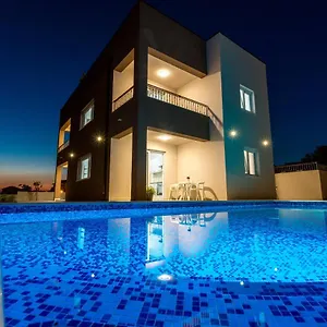  Apartament Zrno